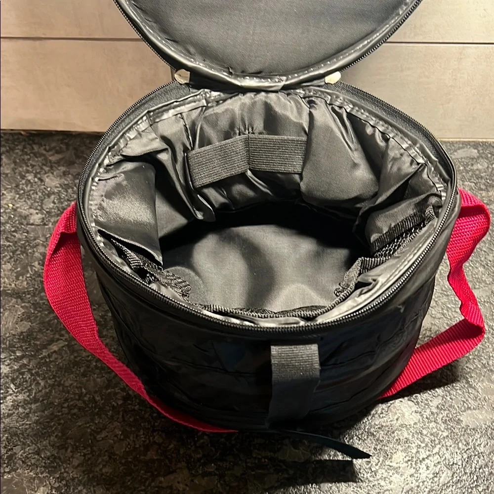 Tupperware Black and Red Insulated Tote for rock n serve containers. New in pkg